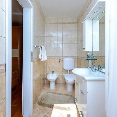 Villa Zaton Doli Sleeps 7 Pool Air Con Wifi *