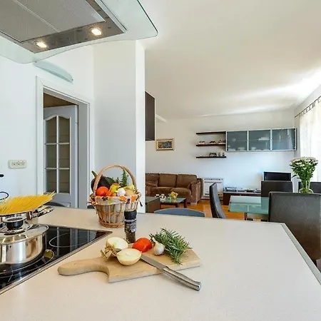 Zaton Doli Sleeps 7 Pool Air Con Wifi Villa *
