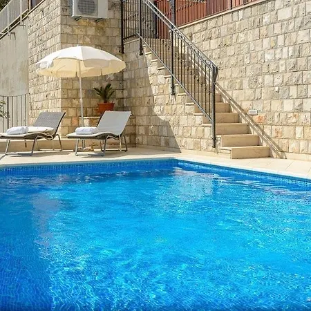 Zaton Doli Sleeps 7 Pool Air Con Wifi *
